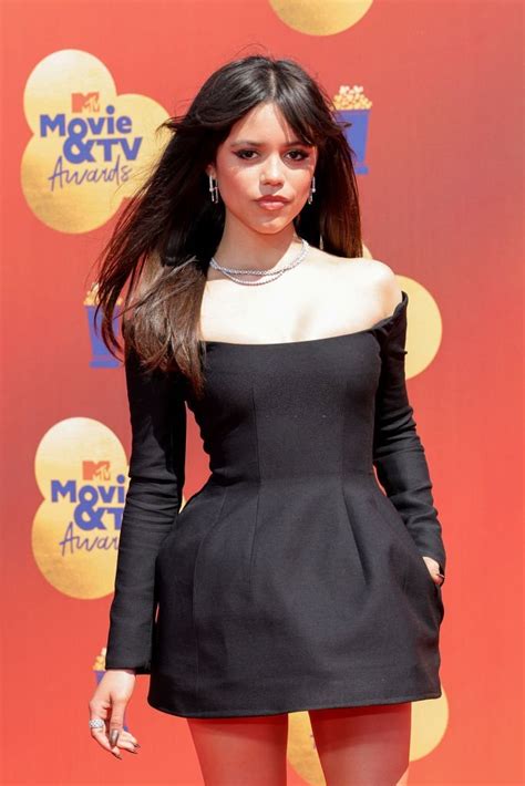 jenna ortega weight and height|Jenna Ortega: Height, Weight, Measurements, Bra。